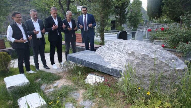 Abdullah Avcı, Özkan Sümer’in mezarını ziyaret etti