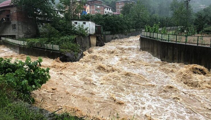 Karadeniz’de 3 il için heyelan uyarısı