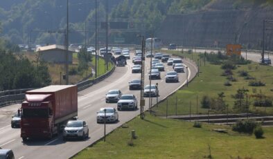 Otoyollarda otomobillerin hız sınırları yükseltildi