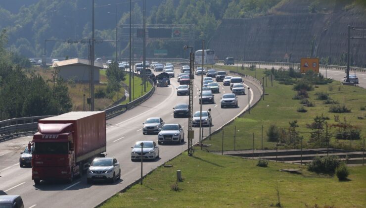 Otoyollarda otomobillerin hız sınırları yükseltildi