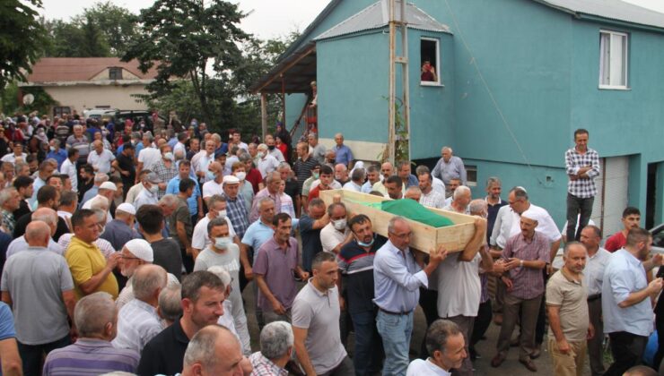 Giresun’daki trafik kazasında ölen karı koca toprağa verildi