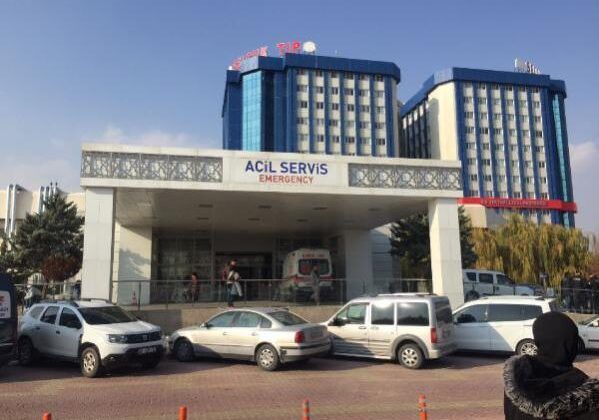 Konya’da, Türk Yıldızları’na ait uçak düştü; pilot sağ kurtuldu (4)