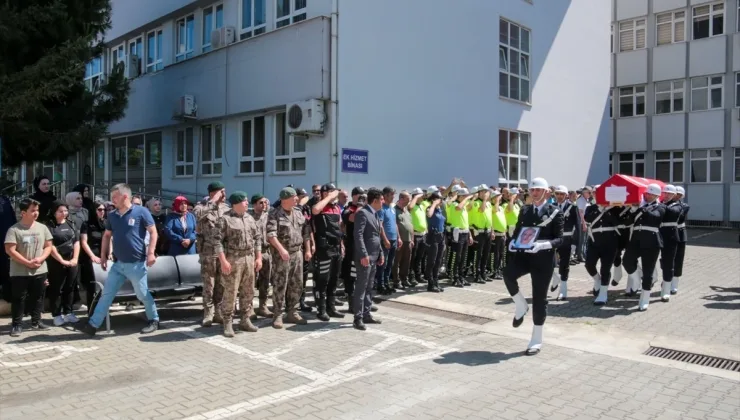 Trabzon’da kanser nedeniyle yaşamını yitiren polis memuru için tören düzenlendi