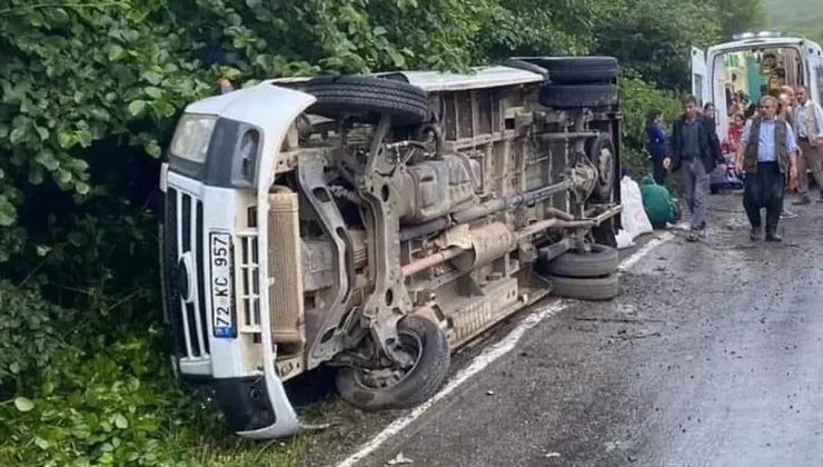 Ordu’da mevsimlik tarım işçilerini taşıyan minibüs devrildi, 8 kişi yaralandı