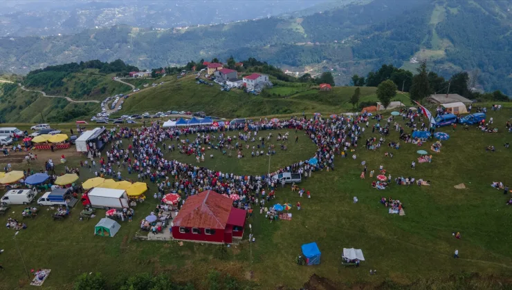 Trabzon’da 3 ilçenin birleştiği İzmiş Tepesi’nde festival