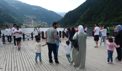 Uzungöl’de Arap turist yoğunluğu: Hava güzel manzara çok güzel