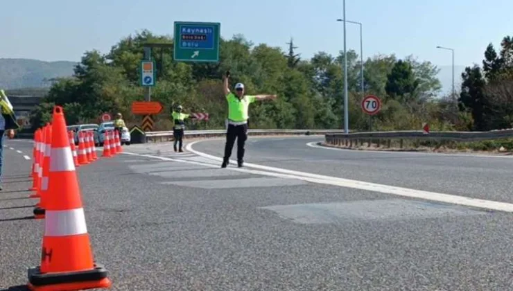 Yola çıkacaklar dikkat: Bolu Tüneli tek yönlü trafiğe kapatıldı