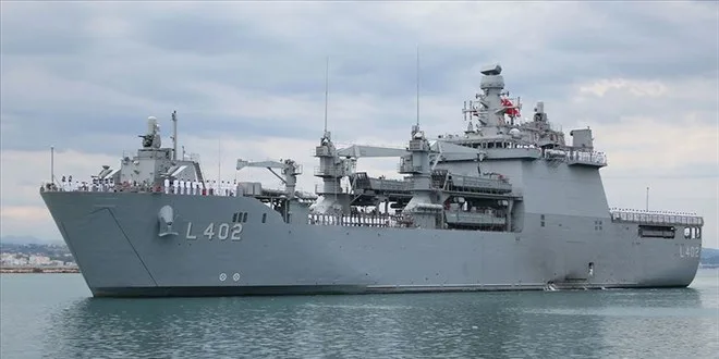 Yardım malzemeleri taşıyan TCG Bayraktar, Libya’ya ulaştı