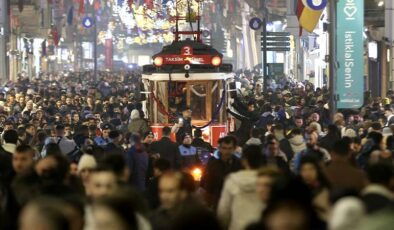 CHP’li Beyoğlu Belediye Başkanı İnan Güney yanıtladı: Arapça tabelalar kaldırılacak mı?