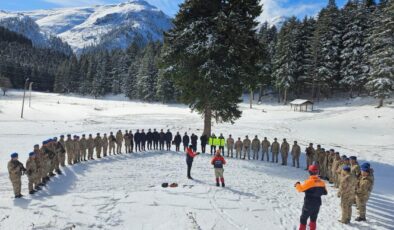 Artvin’de jandarma personeline arama kurtarma eğitimi verildi